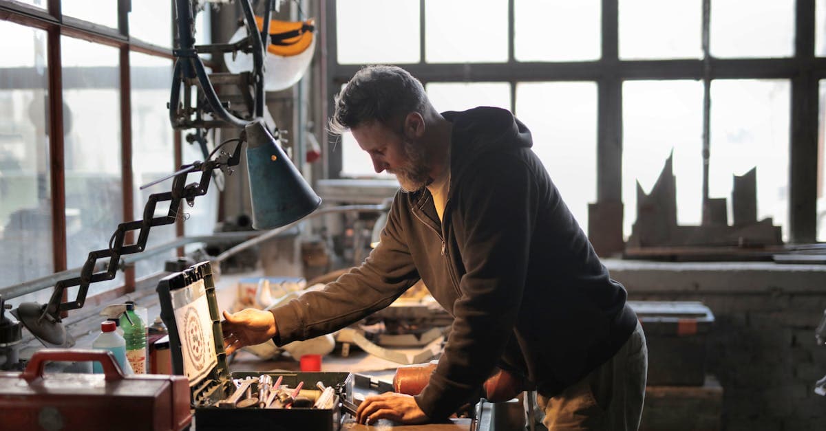 Cover Image for Mastering the Art of Repair: Navigating a Career in Maintenance Technician Jobs